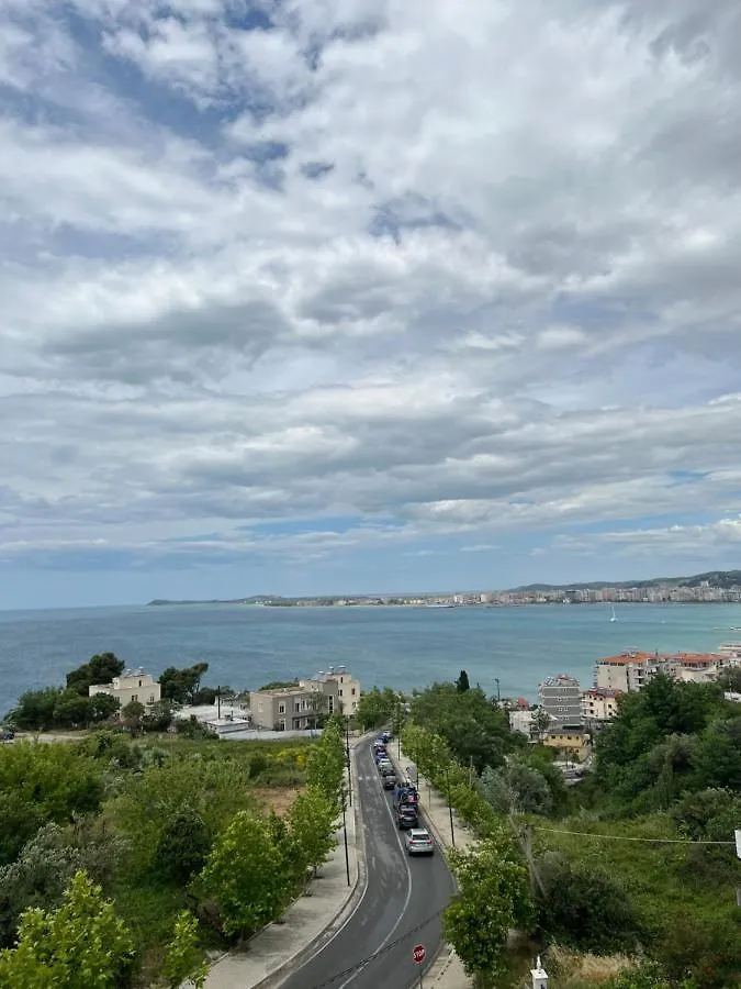 Sunny Breeze Apartment Vlorë
