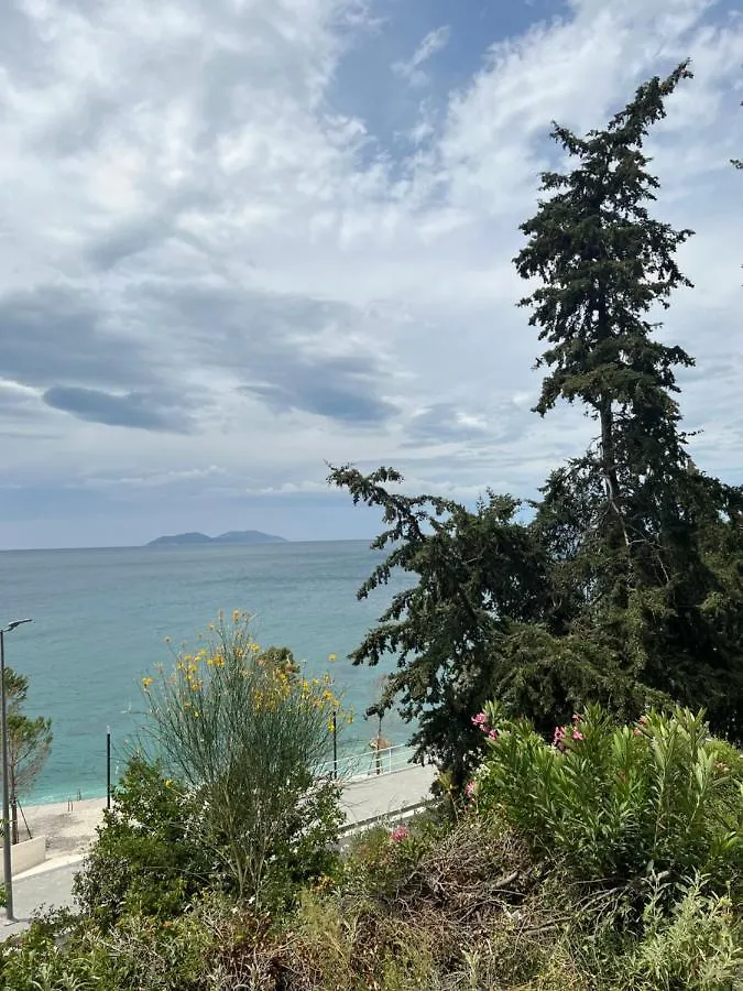 Sunny Breeze Apartment Vlorë 0*,