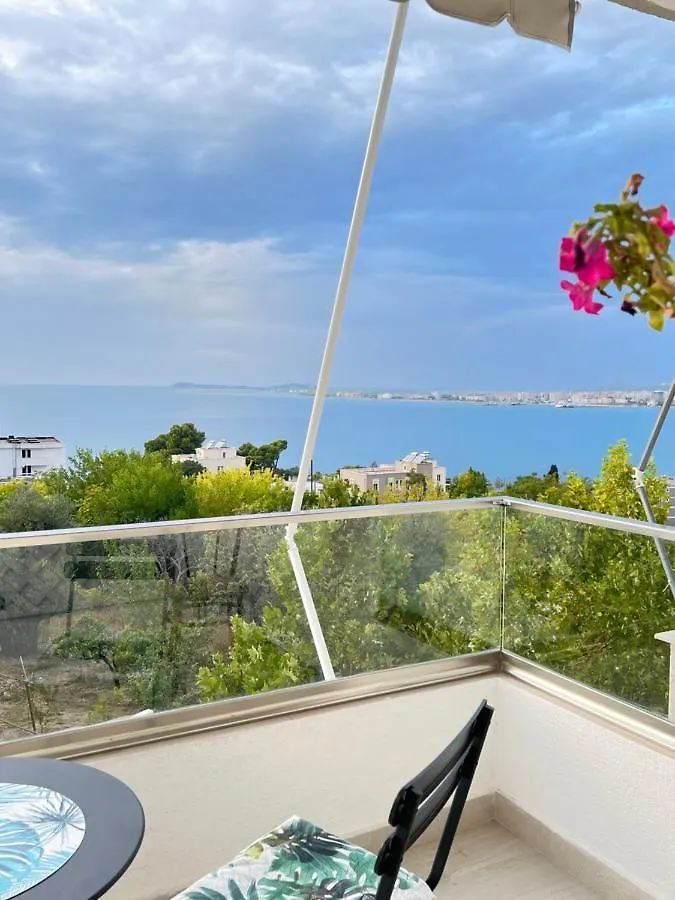 Sunny Breeze Apartment Vlorë 0*,  Albanien