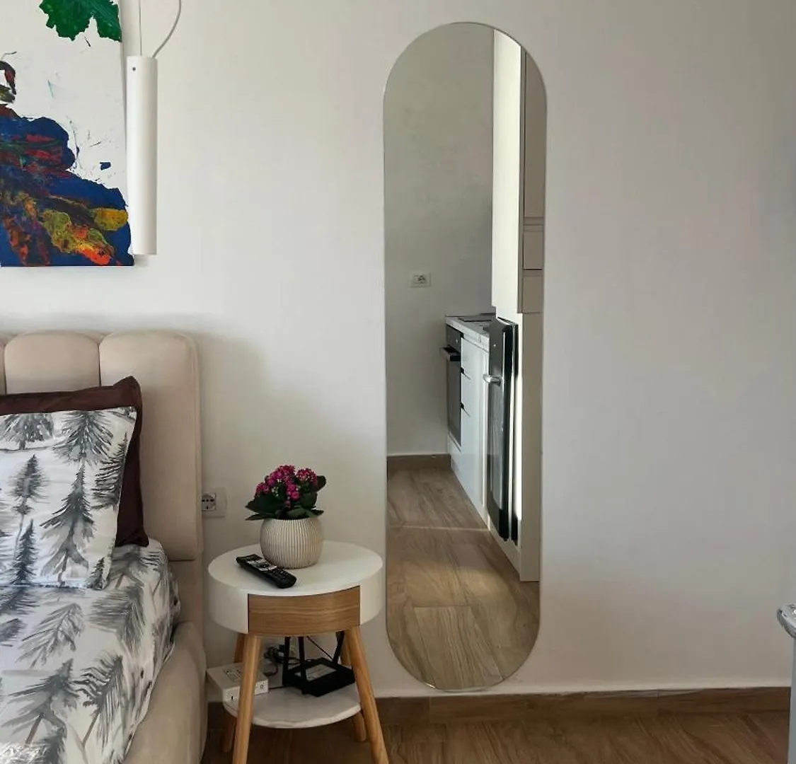 Sunny Breeze Apartment Vlore